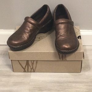 Shined Brown b.o.c. Clogs